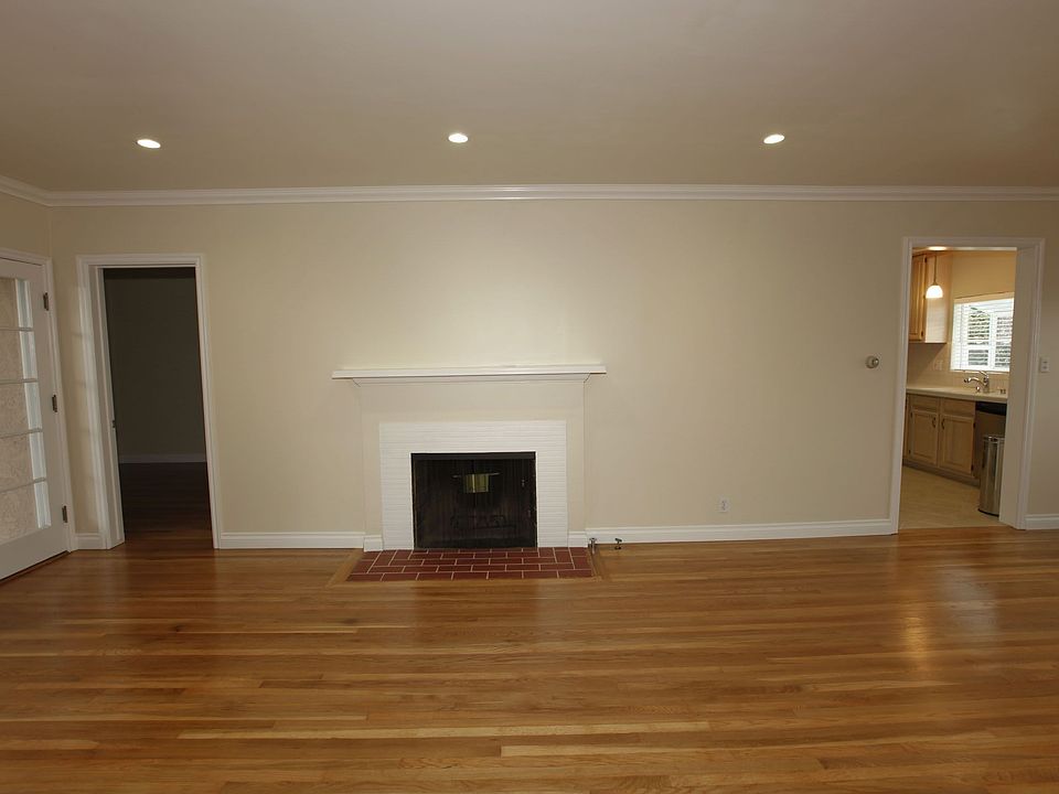 2nd image of 7151 Glasgow Ave