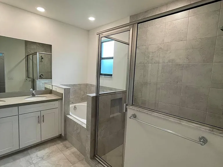 12932 Anthorne Ln — Photo 15