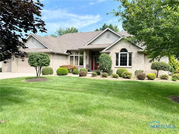 5287 Pintail Ln, Northwood, OH 43619