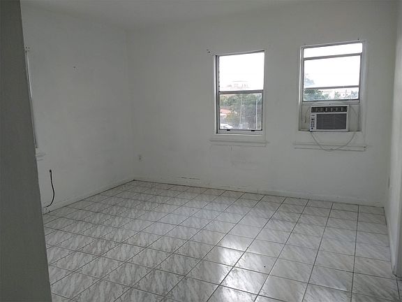 5th image of 2300 W Flagler St APT 20