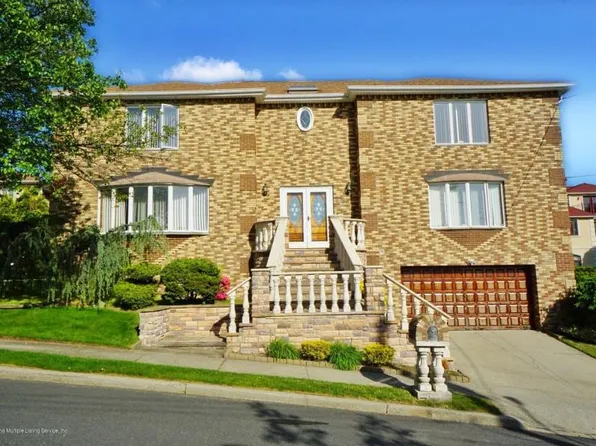 52 Ridge Avenue image 1 of 12