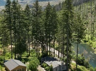 28664 N Umpqua Hwy, Idleyld Park, OR 97447