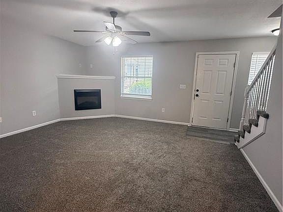 3rd image of 314 NE Coldwater Creek Dr