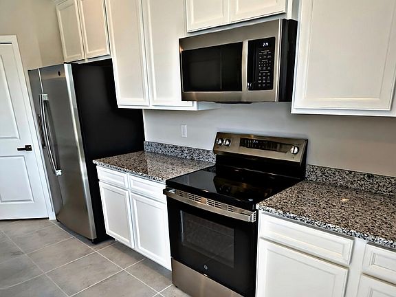 5th image of 1685 Kendall Pointe Pl