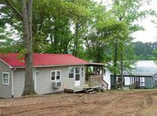 1430 Lakeshore Dr, Badin Lake, NC 28127