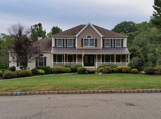 7 Rippling Brook Way, Randolph, NJ 07869