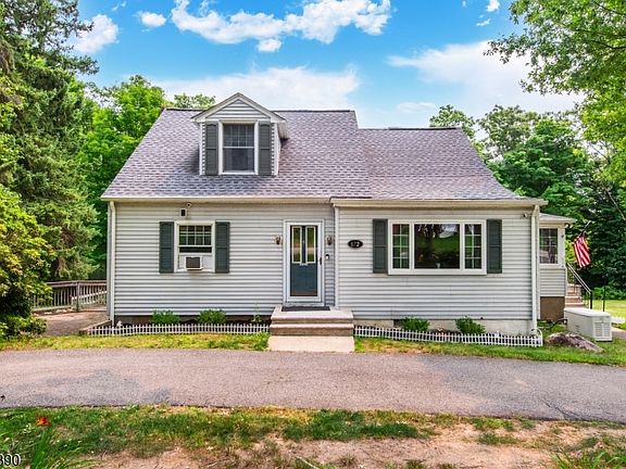 2nd image of 872 Green Pond Rd