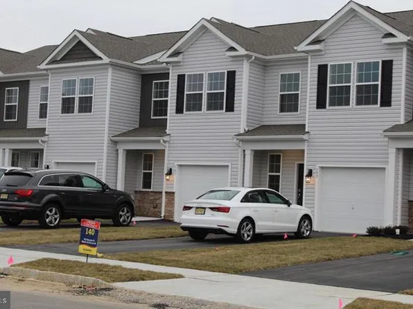 157 Mazzeo Dr, Glassboro, NJ 08028