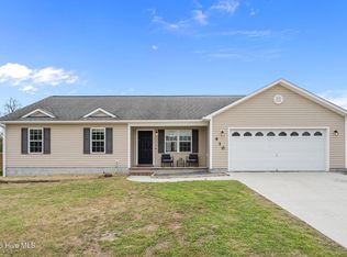 410 John Deere Court, Richlands, NC 28574
