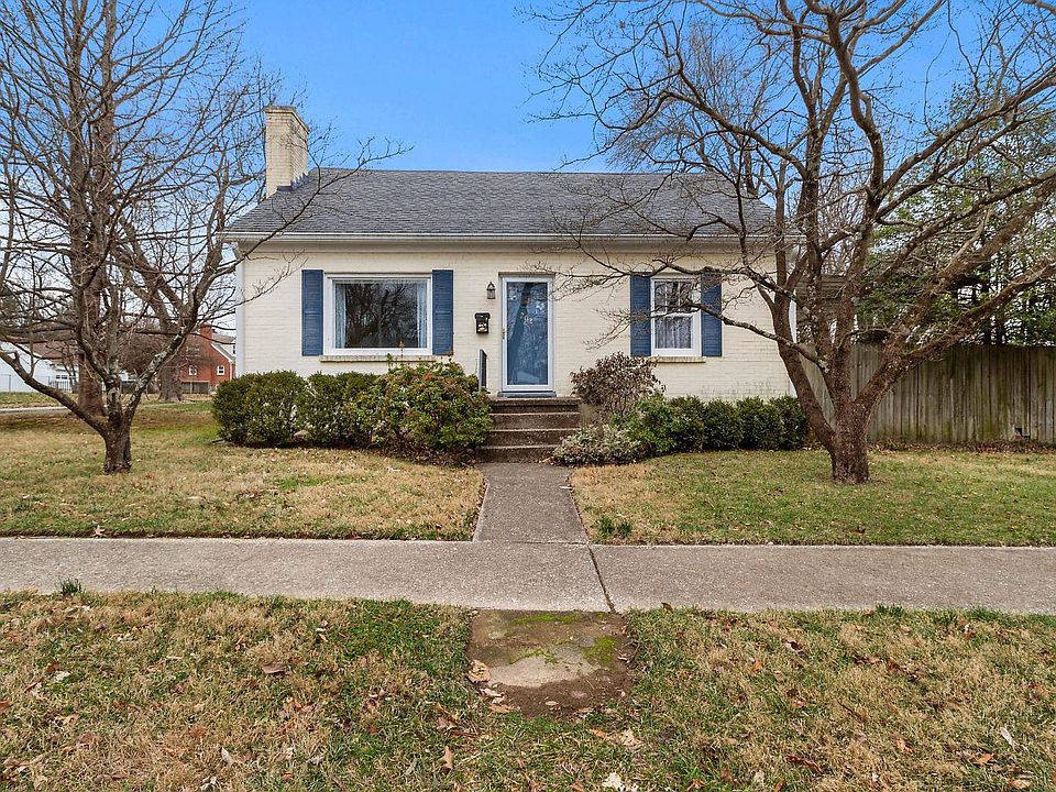 1st image of 202 Southport Dr