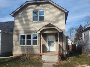 536 2nd Ave S, Clinton, IA 52732