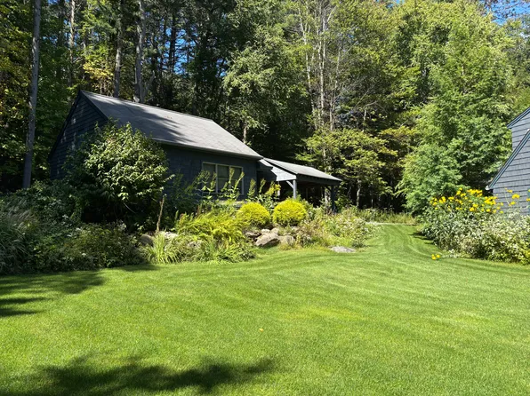 (undisclosed Address), Queensbury, NY 12804