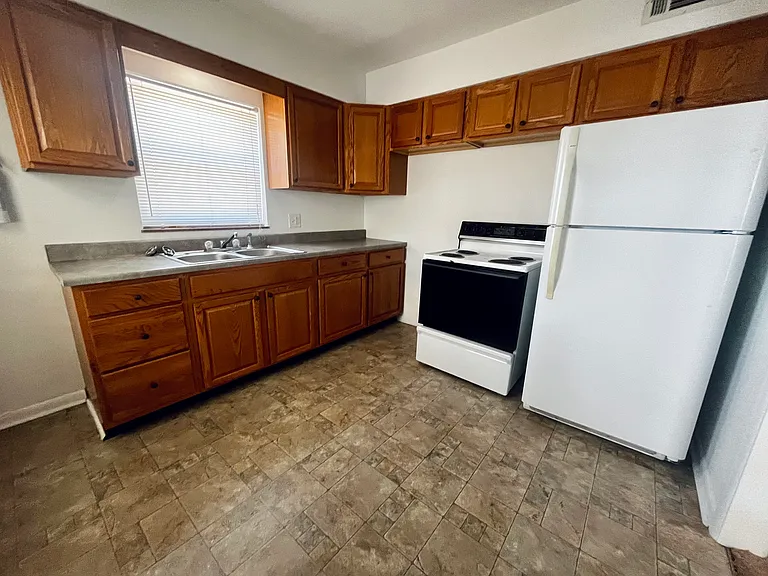 6466 Farmdale Rd #1 — Photo 2