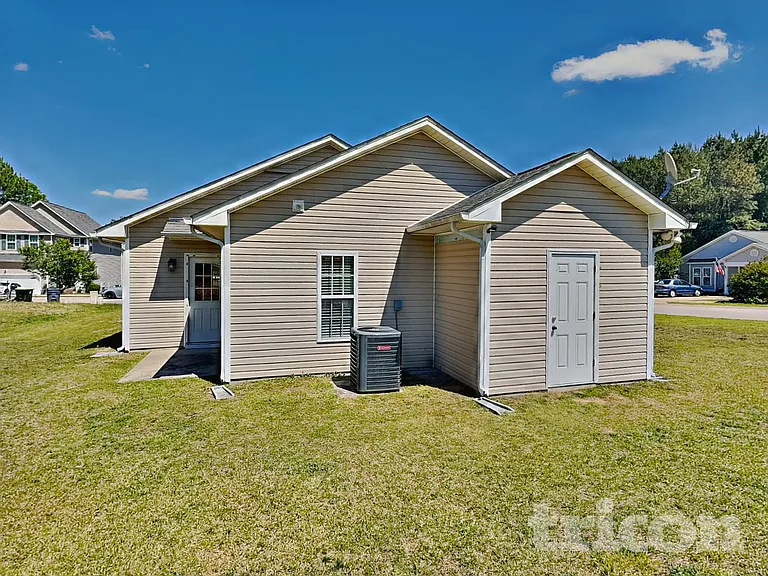 2410 King Malcolm Ln — Photo 15