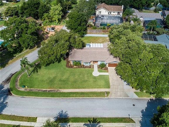 3rd image of 2502 Rolling Oaks Dr