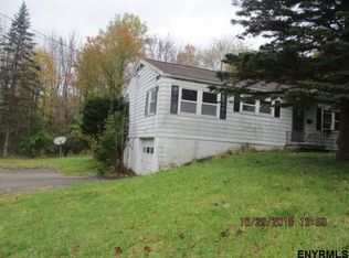 5 Webster Ave, Hoosick Falls, NY 12090