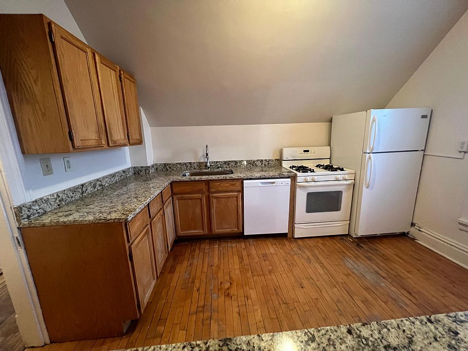 1st image of 2111 Gordon Ave APT 2