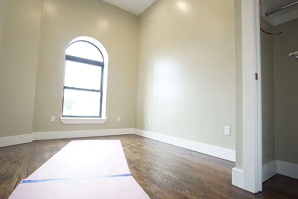 Rented by Lofts and Flats LLC | media 8