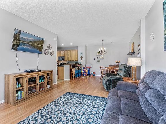 2nd image of 129 River Woods Dr W