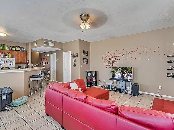 5912 Cielo Del Rey Pl #B — Photo 3