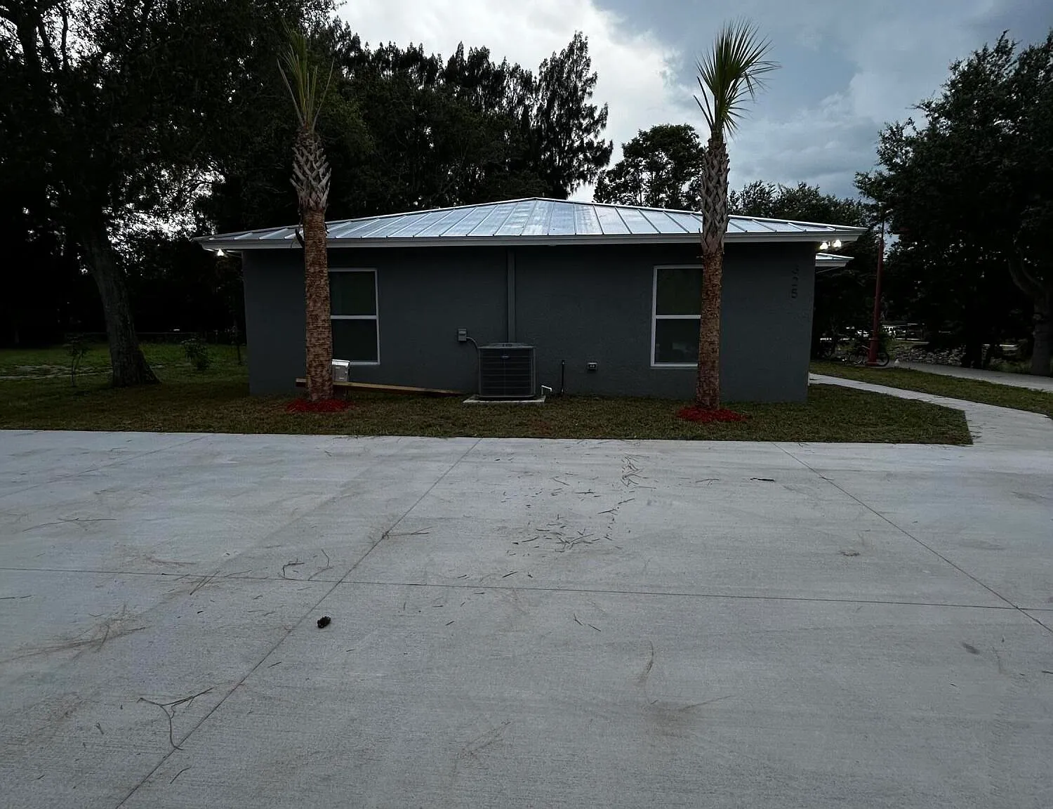 2 bed, 2.0 bath, 865 sqft, $1,800 — Photo 1