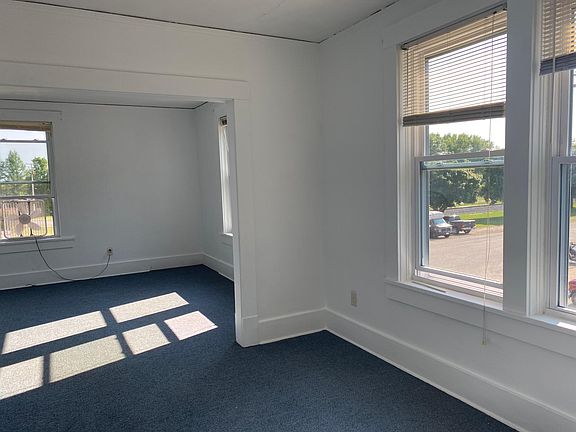 2nd image of 4-5496 1st St #4