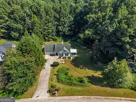 3rd image of 3877 Deaton Rd