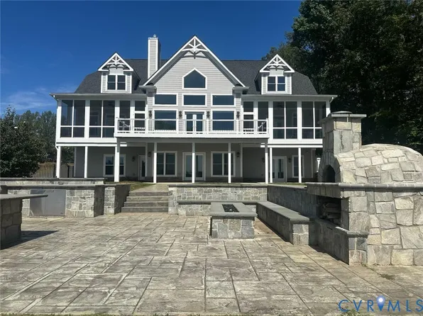 926 Fairview Dr, Mineral, VA 23117