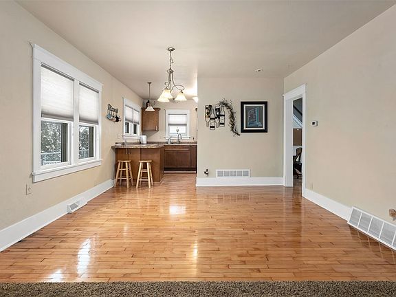 5th image of 518 Washington Ave