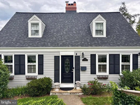 3207 Cameron Mills Rd, Alexandria, VA 22302