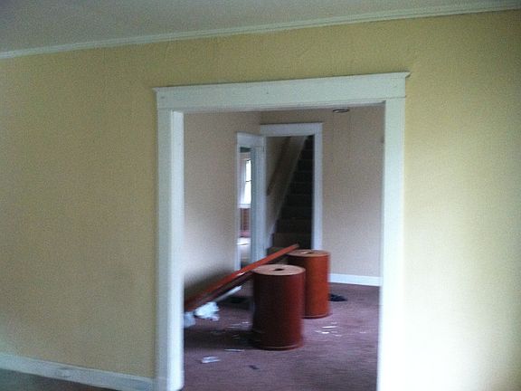 4th image of 4127 Garfield Ave