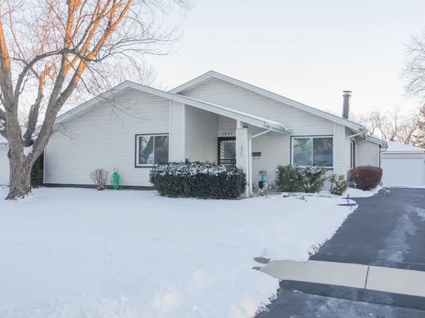 1637 Garland Ln, Hanover Park, IL 60133