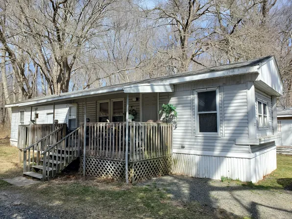 33 Green Acres Park Drive, Westbrook, CT 06498