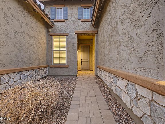 4th image of 11814 S 51ST Drive