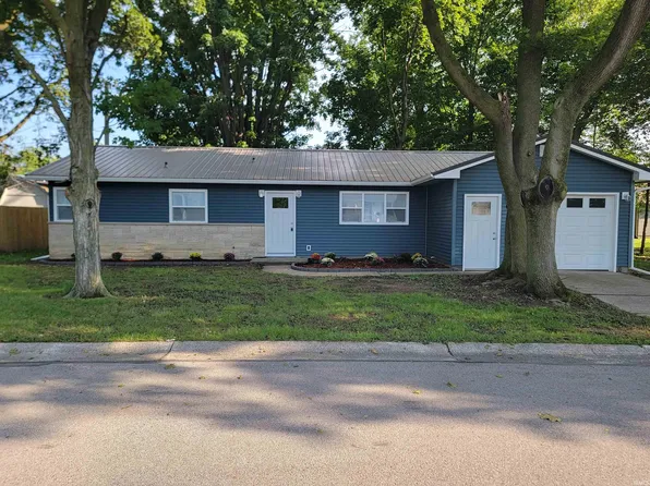 320 W 17th St, Auburn, IN 46706
