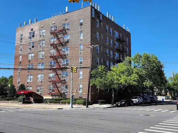 222-89 Braddock Ave Unit 3-E, Queens Village, NY 11427