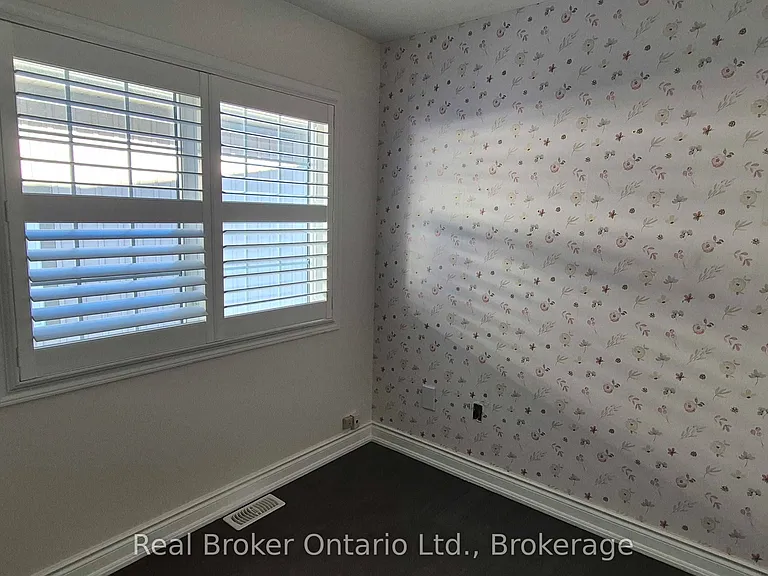 172 McBride Ave — Photo 9