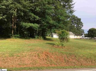 363 Tucapau Rd, Wellford, SC 29385