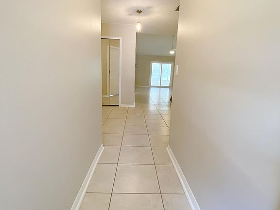 2nd image of 128 Fairway Dr