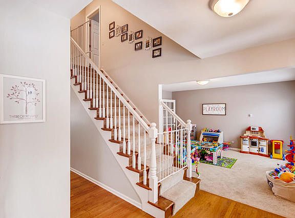 2nd image of 502 Sharon Ln