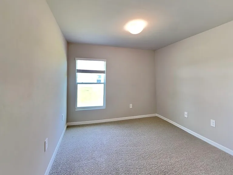 4731 Gillot Blvd — Photo 14