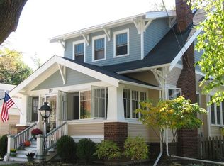 217 E Liberty St, Barrington, IL 60010