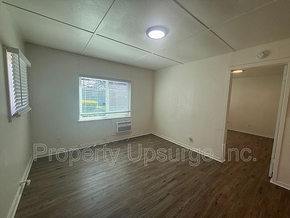 2nd image of 630 Bird St #4