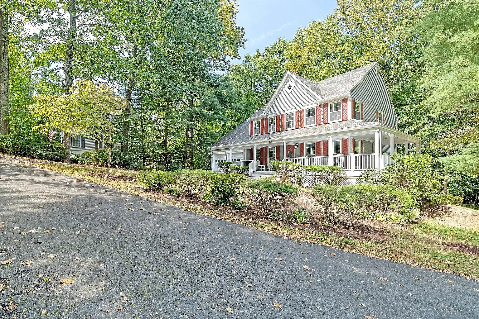 5 bed, 3424 sqft, $4,950 — Photo 3