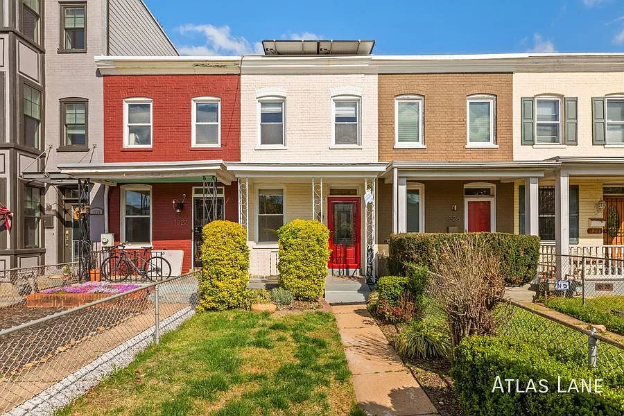 1524 N Carolina Ave NE photo 1