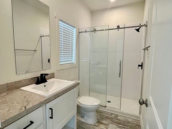 4th image of 3535-3537 Mount Burnham Ct