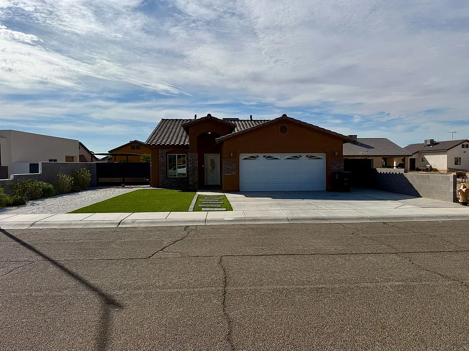 173 N Cecilia Torres Ct