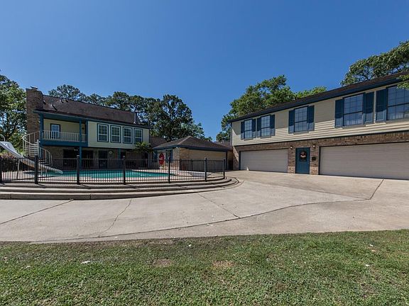 4th image of 4628 Bayou Blvd