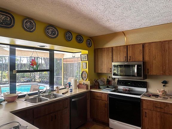 3rd image of 782 SE Norcross Avenue