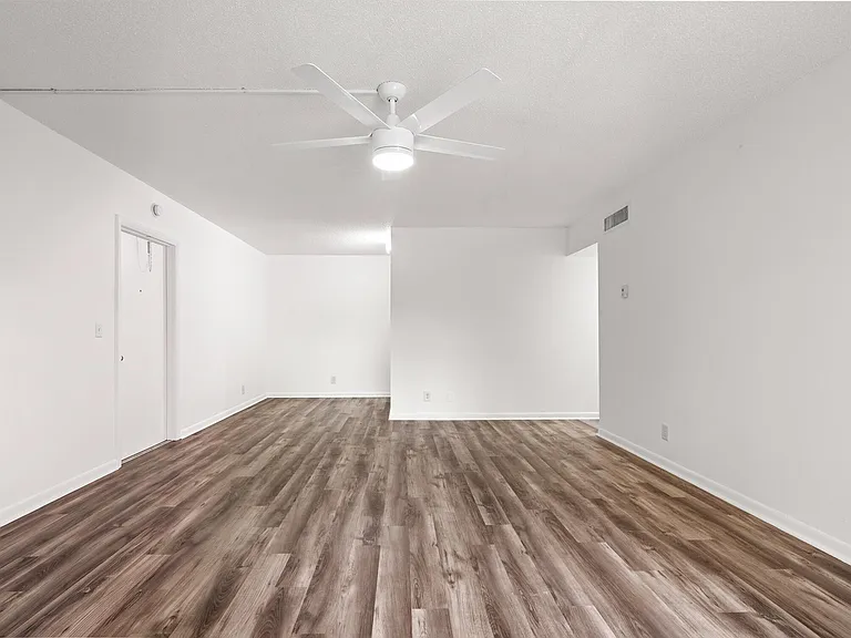 630 NW 13th St #150 — Photo 7
